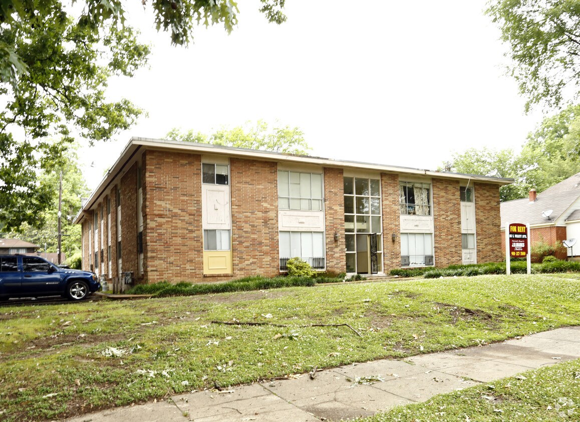 Primary Photo - 103 N Willett St