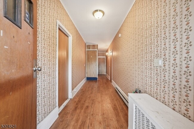 Building Photo - 215 Speedwell Ave