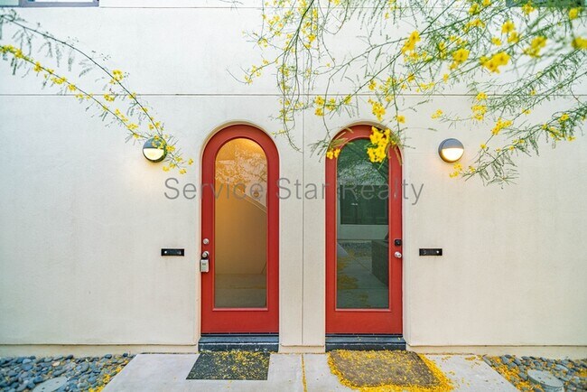 Building Photo - 620 N 4th Ave