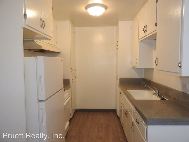 Building Photo - 4852 Santa Cruz Ave