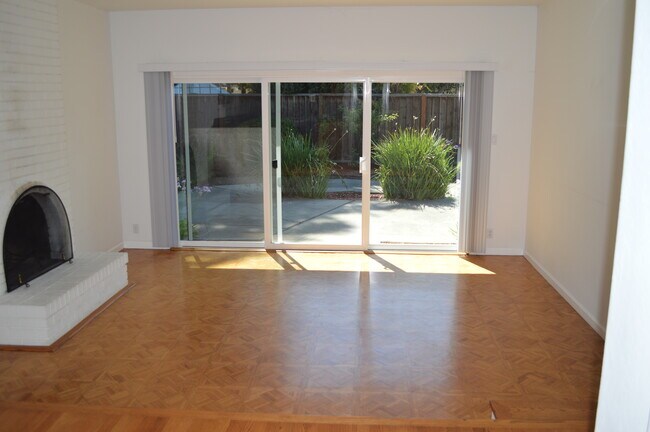 sala de estar - 3986 Fairlands Drive