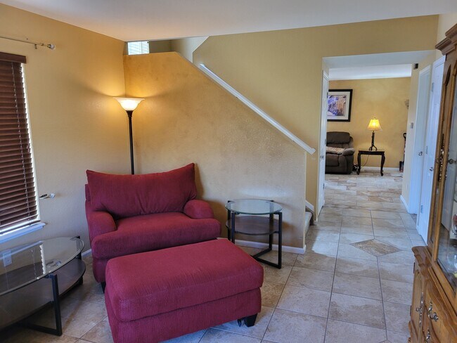 Building Photo - 8036 Parsonage Ln