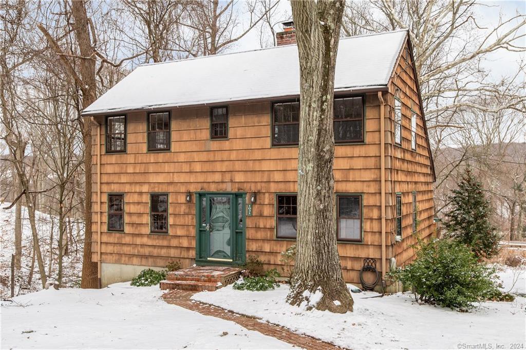 Primary Photo - 1031 Howe Ave