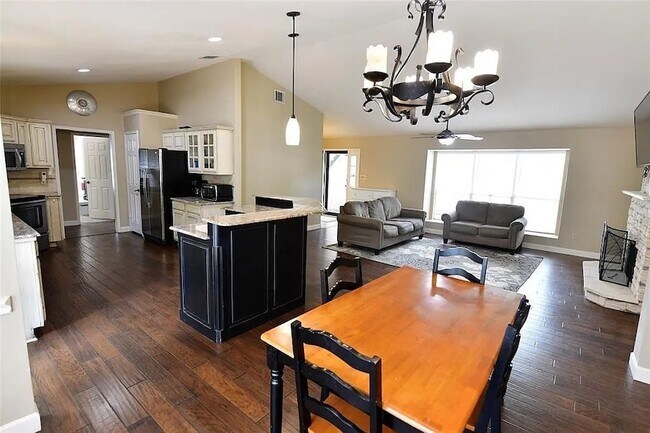 Foto del edificio - 525 Blair Meadow Dr