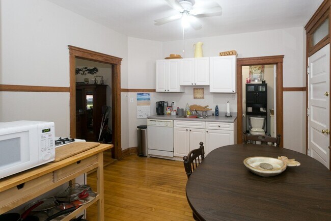 Foto del edificio - 3606 W Grace St