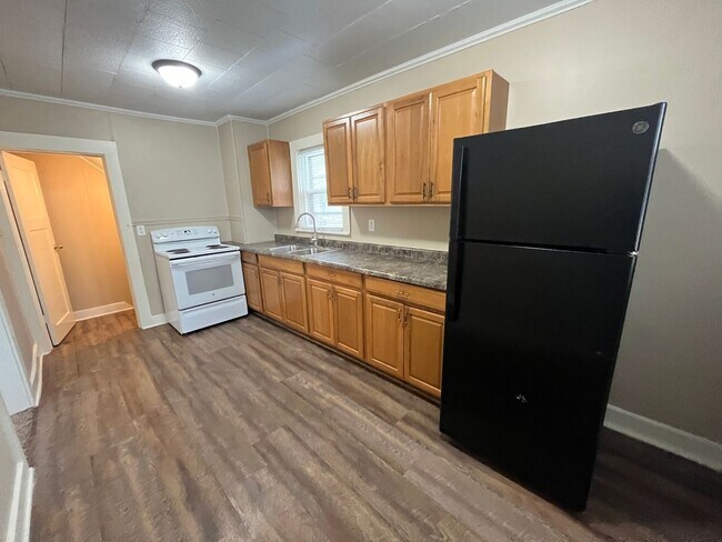 Building Photo - 2945 Smith St- Nice Two Bedroom House! AVA...