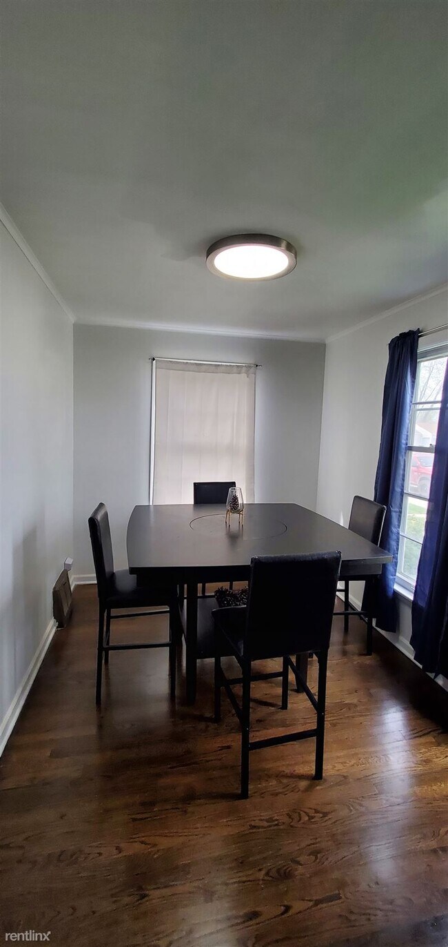 Foto del edificio - 3 br, 2 bath House - 6141 South Nashville ...