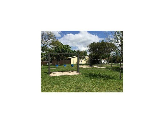 Foto del edificio - 10980 Olive Ave