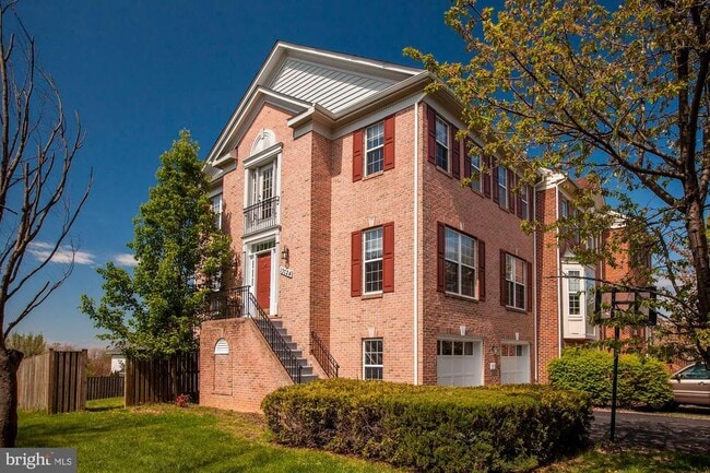 Building Photo - 13724 Valley Oak Cir