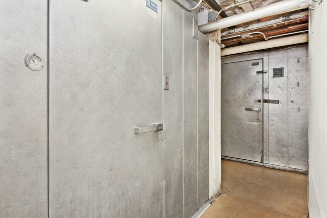 Building Photo - 535 3rd Ave
