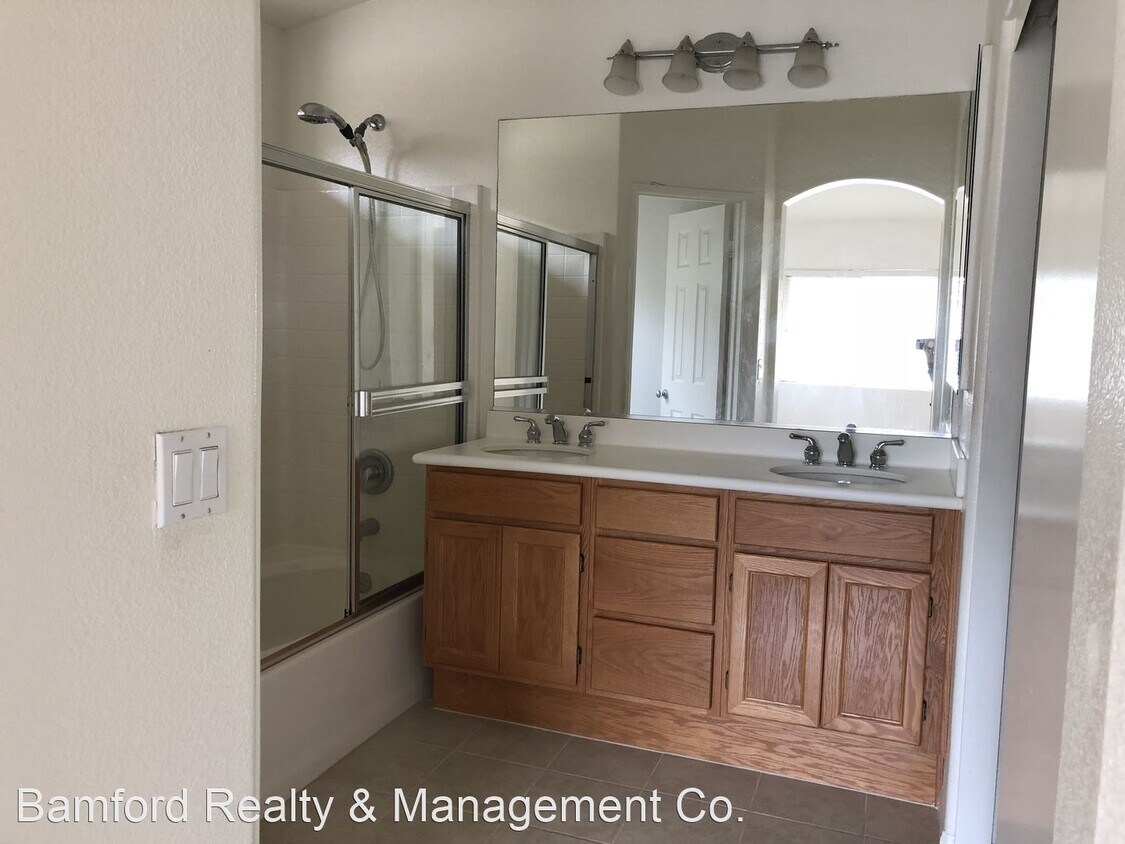 Building Photo - 2 br, 2 bath House - 10338 Scripps Poway P...