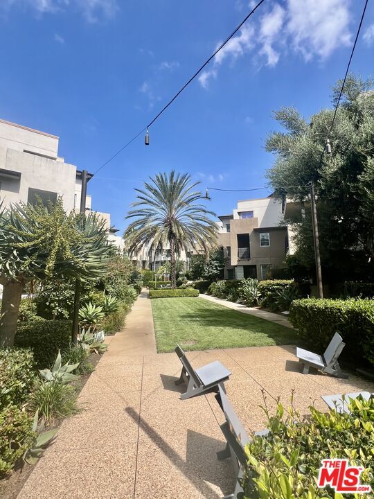 Foto del edificio - 5849 S Sparrow Ct