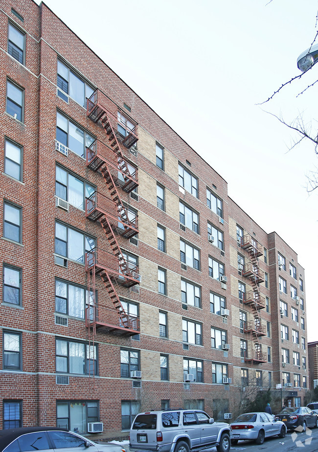 Building Photo - 65 Bay 19Th St