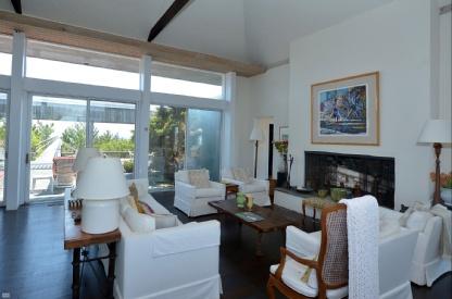 Foto del edificio - 1384 Meadow Ln