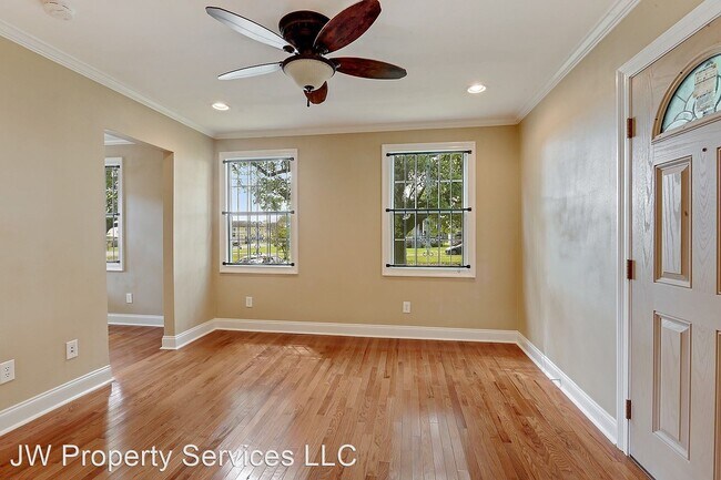 Building Photo - 4 br, 3 bath House - 2669 Robert E. Lee Blvd.