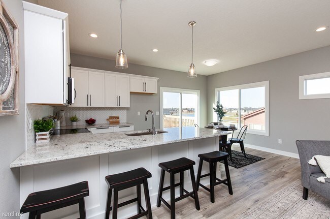 Foto del edificio - 3 br, 2 bath House - 1128 NE 19th St Benit...