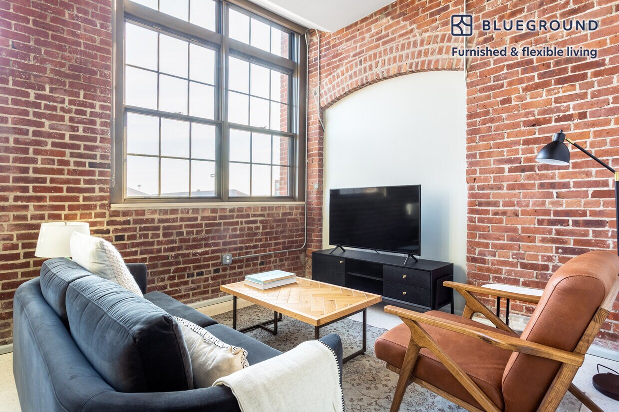 Primary Photo - 275 Medford St