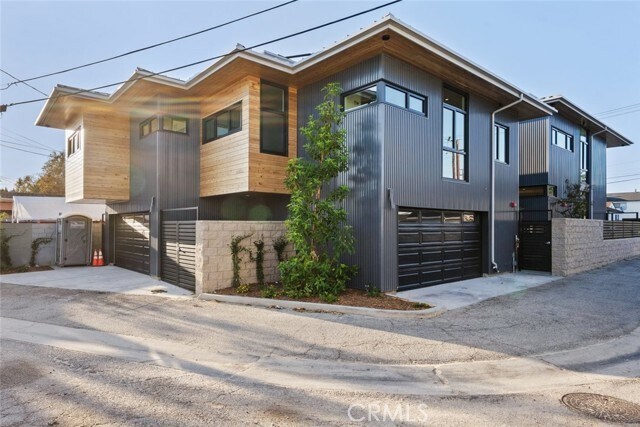 Foto del edificio - 922 W Clark Ave