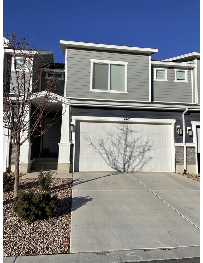 Primary Photo - 467 S Pegasus Way