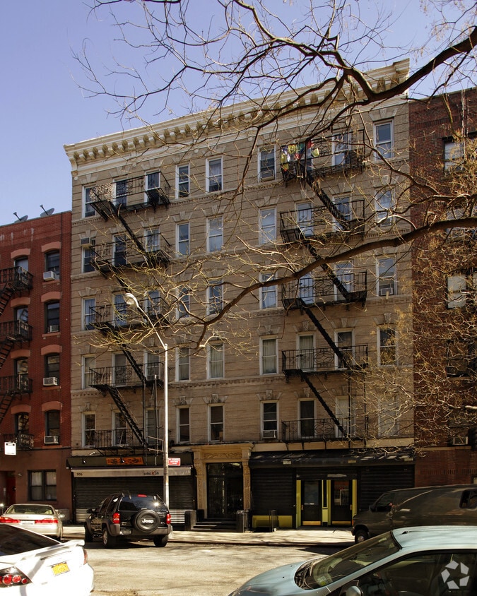 Building Photo - 309 E 5th St