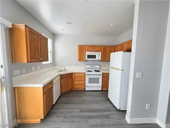 Foto del edificio - 9245 Adamshurst Ave