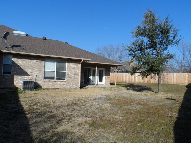 Building Photo - 1501 Sharron Ct