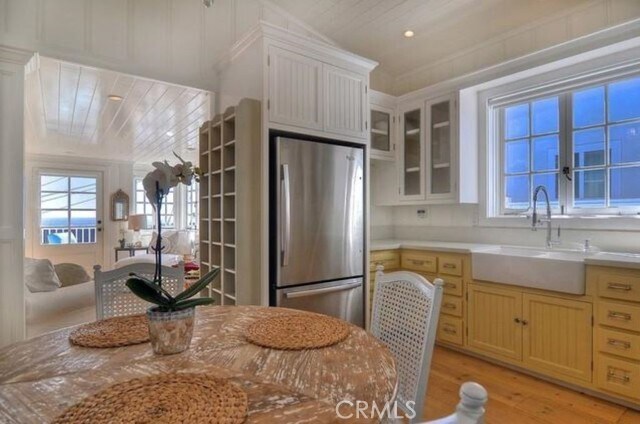 Building Photo - 1245 Gaviota Dr