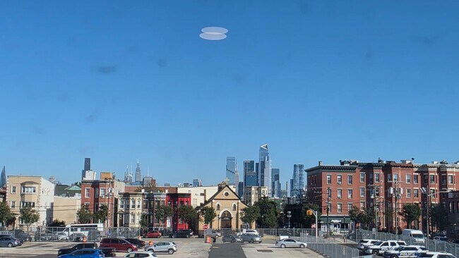 Foto del edificio - 2707 Bergenline Ave