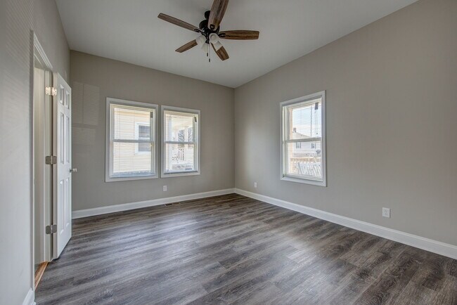 Foto del edificio - 21 Maple Ave