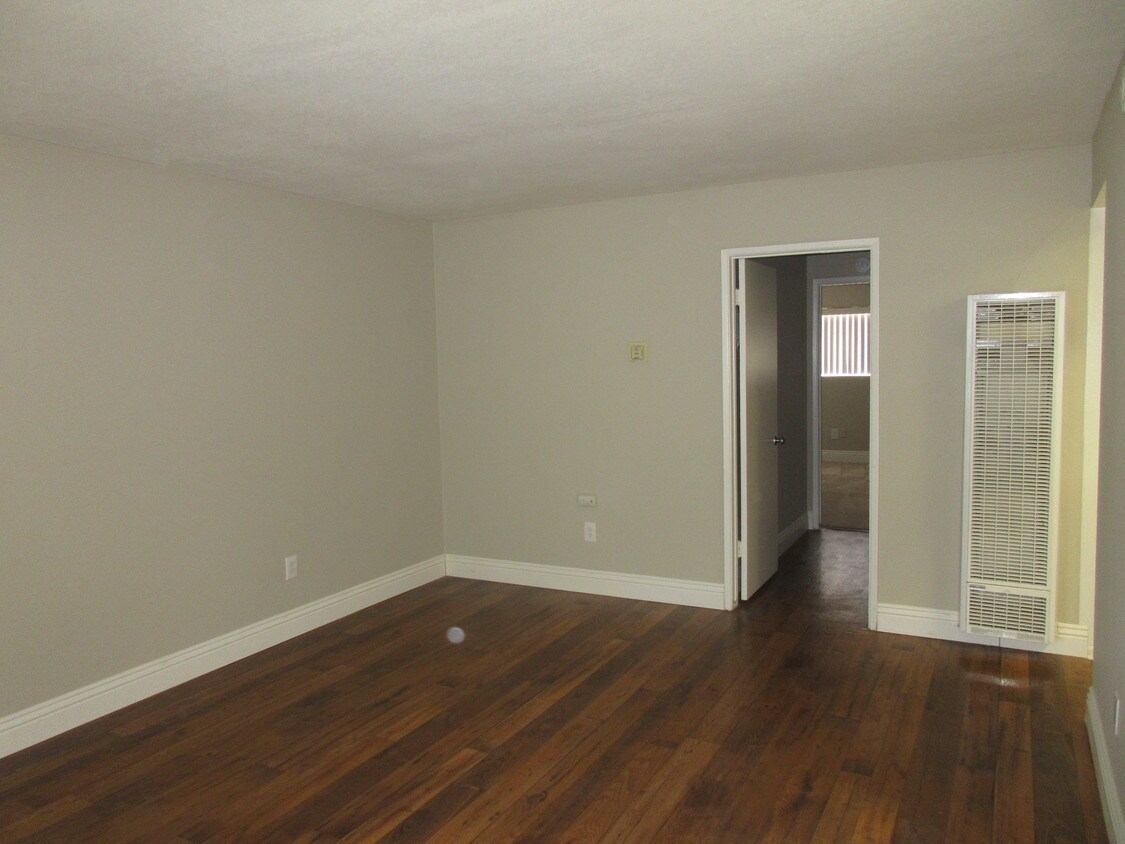 Foto principal - 2845 W Ball Rd