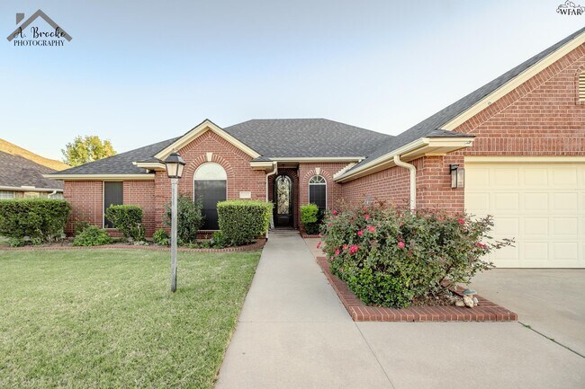 Building Photo - 4901 Belair Blvd