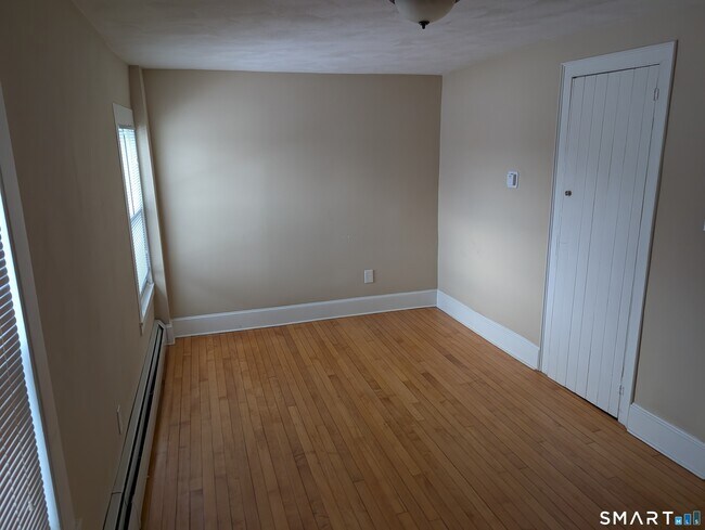 Foto del edificio - 17 Burlington Rd