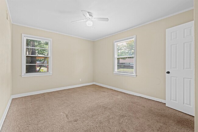 Building Photo - 4194 Fizer Ave