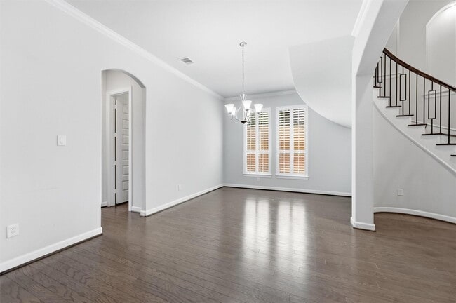 Building Photo - 1303 Gardenia Dr
