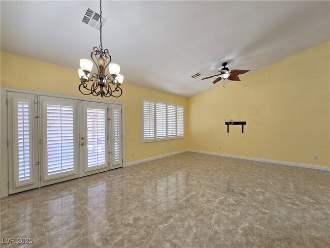 Foto del edificio - 6301 Heather Creek Pl