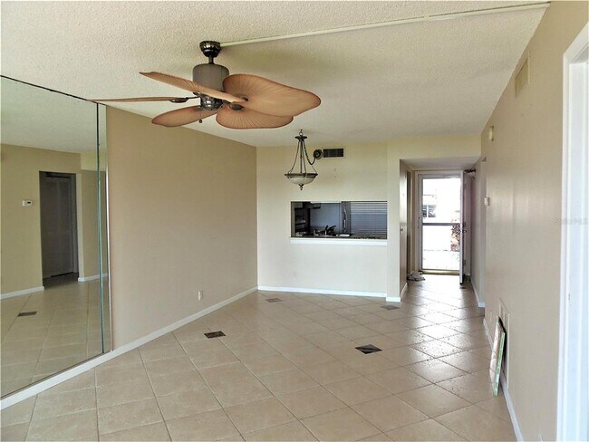 Foto del edificio - 6291 Bahia Del Mar Cir