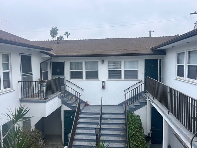 Building Photo - 12012 Washington Pl