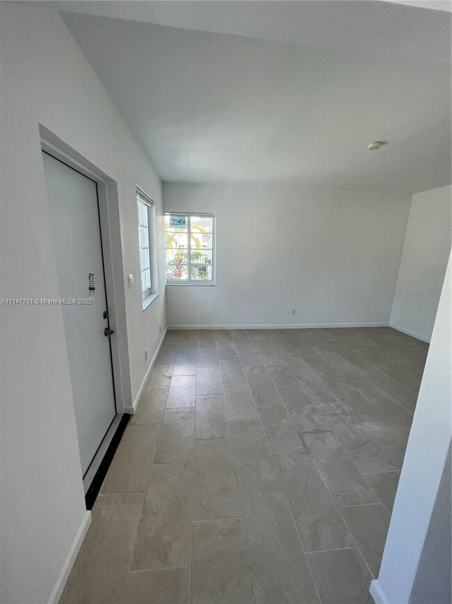 Building Photo - 840 81st St