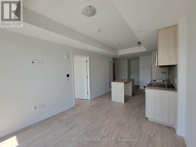 Photo du bâtiment - 760-B760 Whitlock Ave