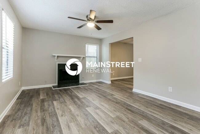 Photo - 3 Bedroom Pet-Friendly Home in Lithonia, GA with Main Street Renewal