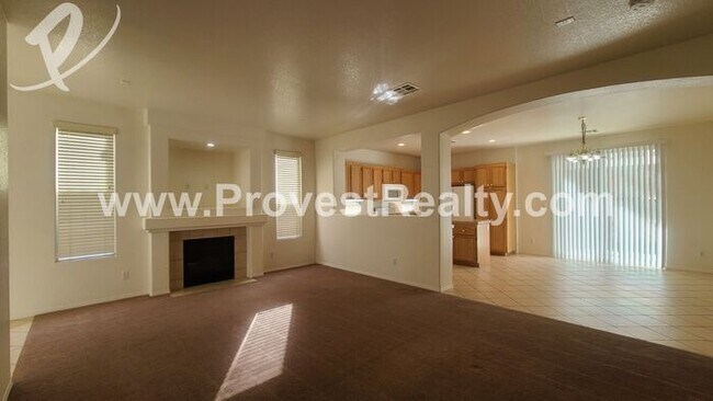 Building Photo - 3 Bedroom 2 Bath Hesperia Home!!!!