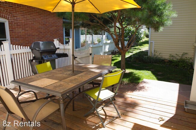 Foto del edificio - 4 br, 3 bath House - 1112 Maxwell Avenue