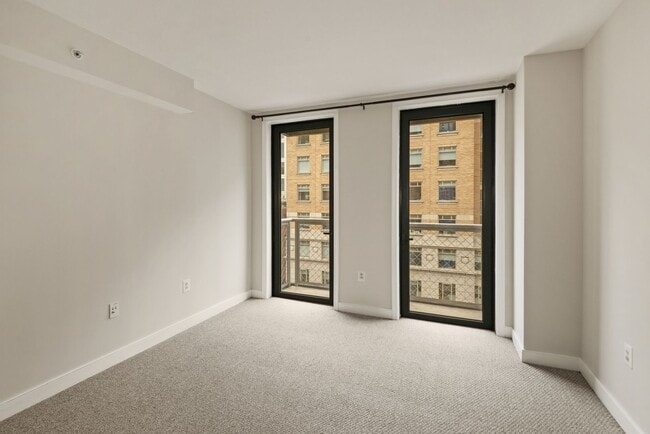 Foto del edificio - $400 Off! Professionally Managed, Spacious...