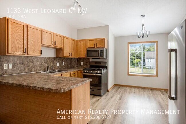 Foto del edificio - 1133 W Leonard Ct