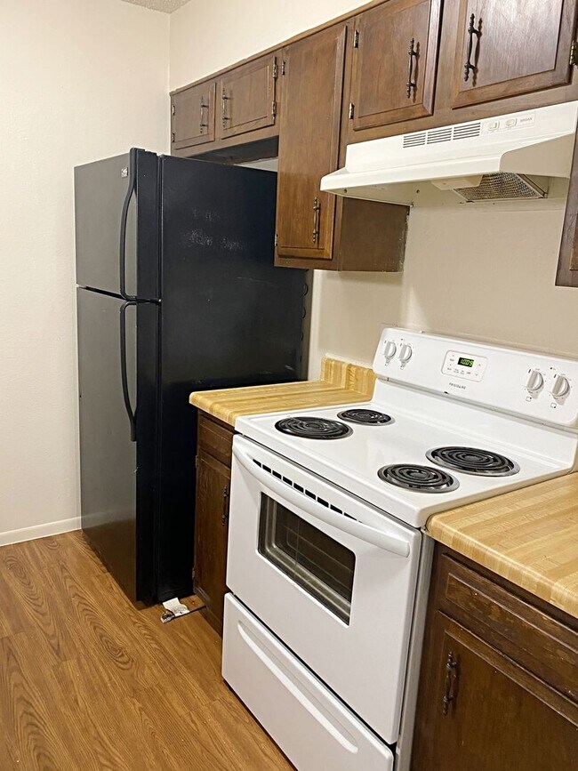 Foto del edificio - 8424 Glen Meadow Ln