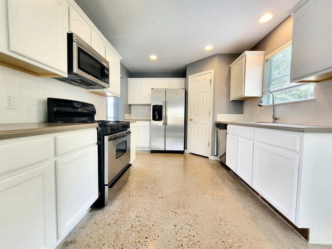 Building Photo - 5608 Steven Creek Way