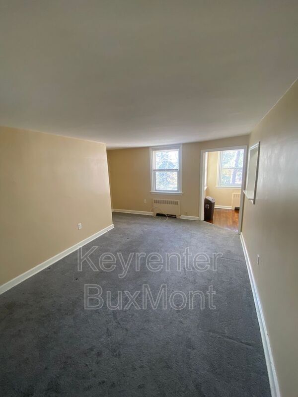 385 Edmonds Ave Unit 2nd Floor, Drexel Hill, PA 19026 Condo for Rent