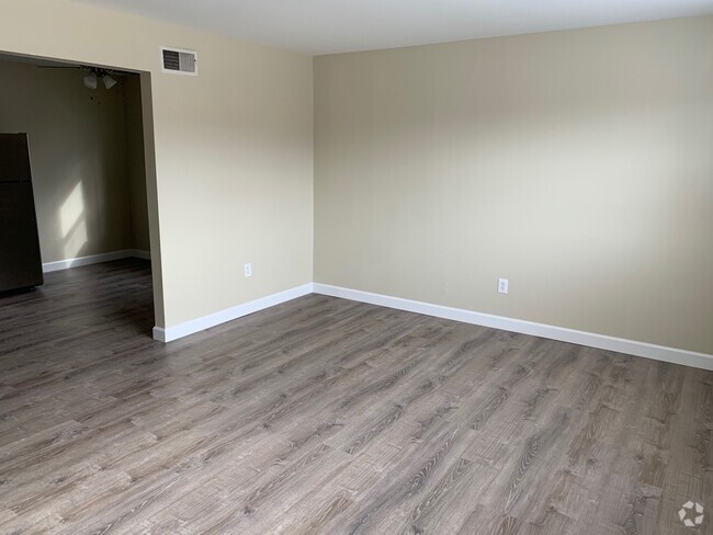 Living Room - Grant's Trail