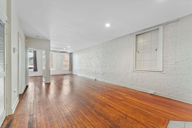 Building Photo - 28 E Patrick St