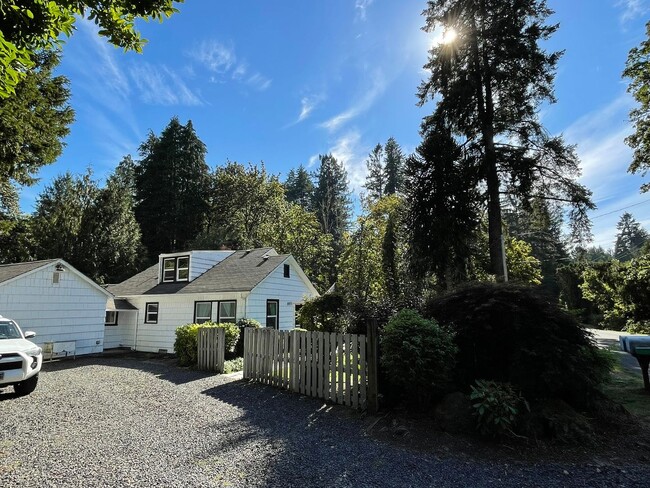 Building Photo - Amazing Farm House - Treasure near the river